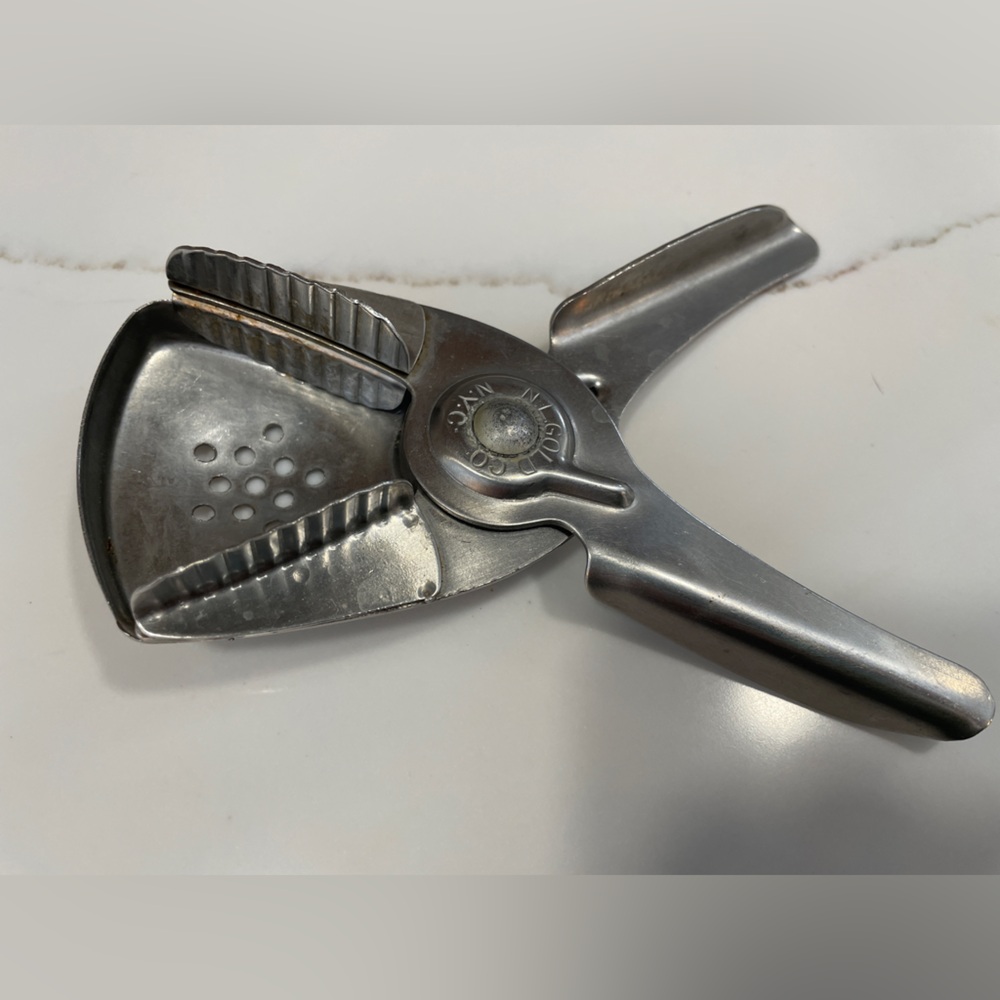 Irvin Ware Citrus Juicer Vintage